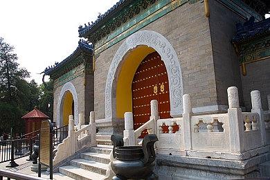 《植物大战僵尸3》国服iOS测试开启 限量删档不计费